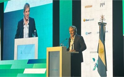 Caputo Anuncia Nuevas Medidas para Promover el Uso del Dólar en una Economía Cambiante
