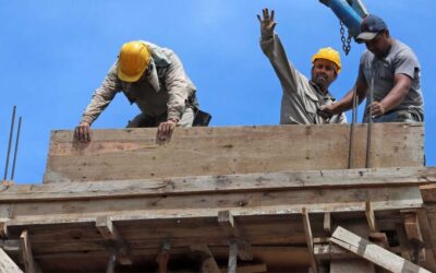 Declive en el Sector de la Construcción: Un 70% de los Empresarios Siente el Impacto de Costos Elevados y Baja Demanda