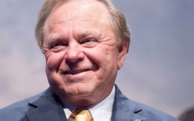 De la pobreza a la riqueza: La inspiradora trayectoria de Harold Hamm en la industria del petróleo